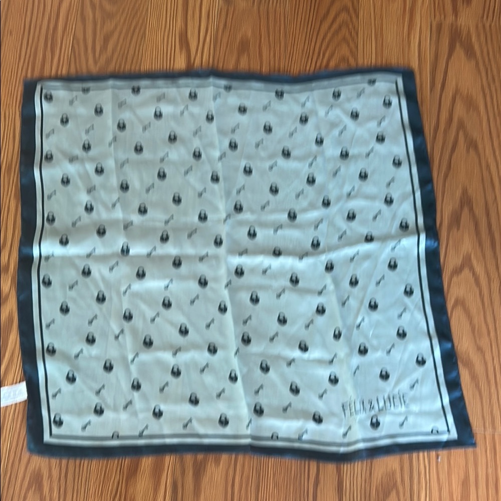 Felix & Lucie Scarf